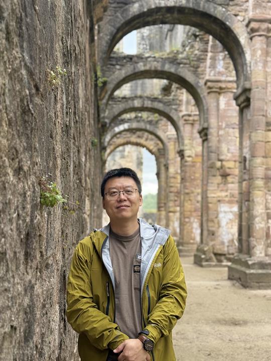 Xun He